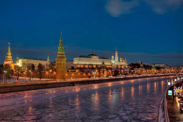 The Kremlin, the center of Russian government, is in Moscow on the left bank of the Moskva River. (Image source: Wikipedia.)