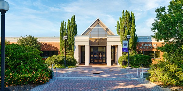 Photo of the exterior of the School of Arts and Letters building at MGA's Macon Campus.