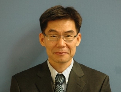 Dr. Myungjae Kwak, IT professor.